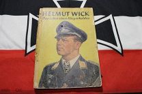 Книга «Helmut Wick. Das Leben eines Fliegerhelden» 1943 года издания («Хельмут Вик») 3 Рейх