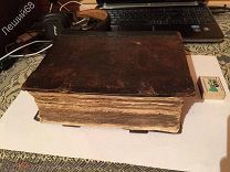 Книга церковная Псалтырь. Старинная, с дубовыми крышками